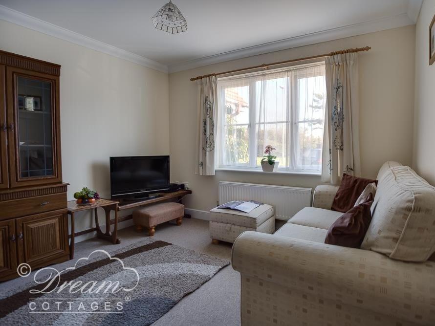 Bridge Apartment Веймут Екстер'єр фото