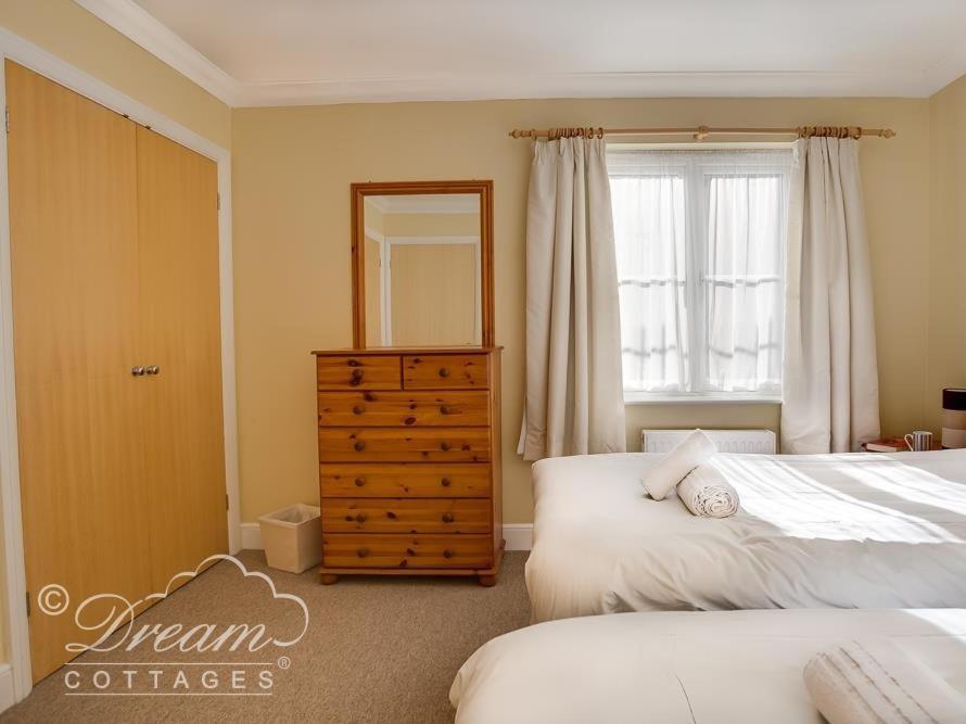 Bridge Apartment Веймут Екстер'єр фото